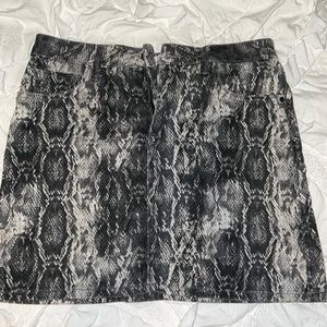 Zara Denim Skirt Snakeskin Pattern
